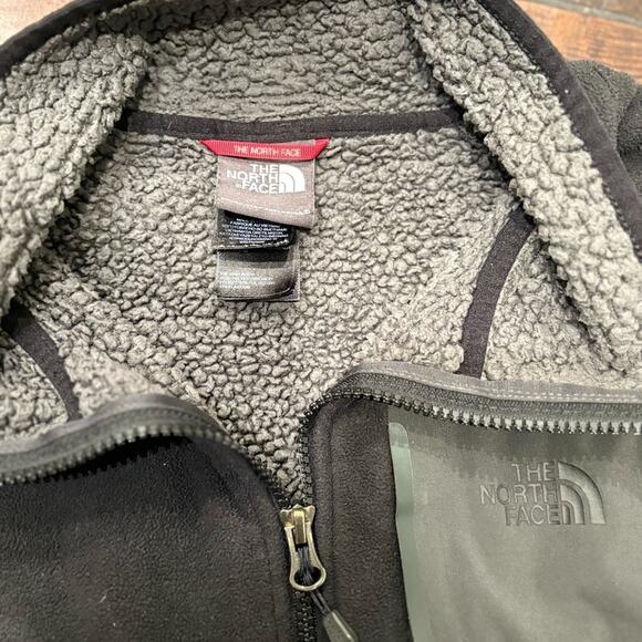 The North Face Black and Gray Men's Performance Jacket | M - Picture 9 of 11